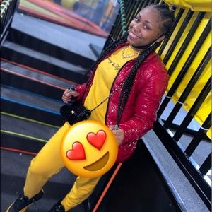 Meet your Posher, Danaya